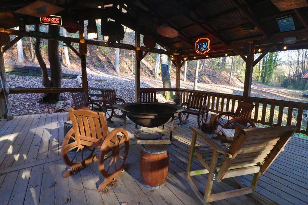 Amazing Cabin Fireplace And Stream #11 Helen Exteriör bild